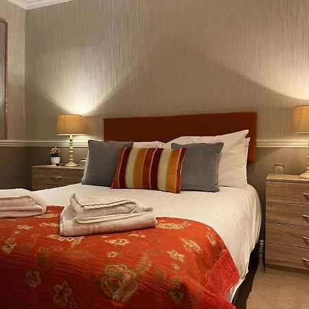 The Crees Room Only No Bar Or Restaurant Abernethy Luaran gambar