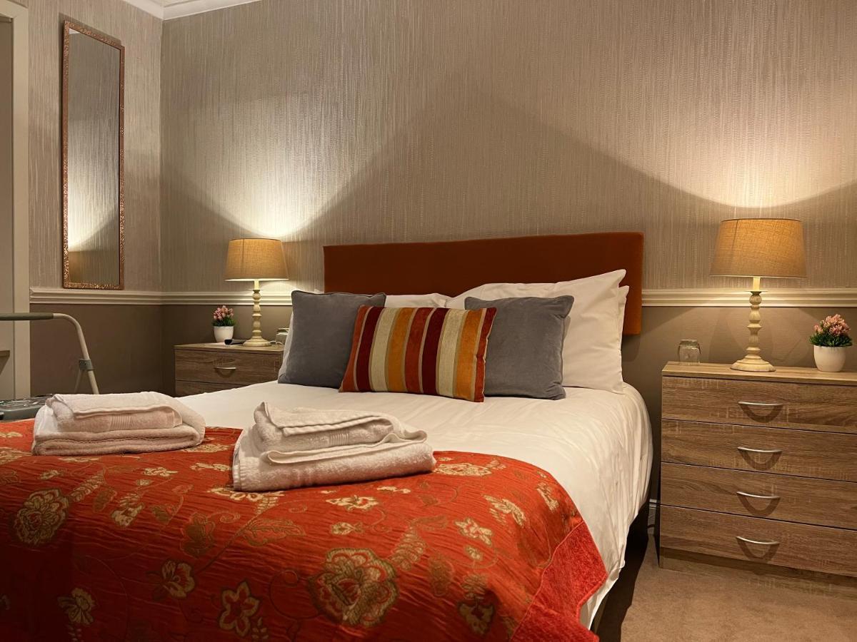 The Crees Room Only No Bar Or Restaurant Abernethy Luaran gambar